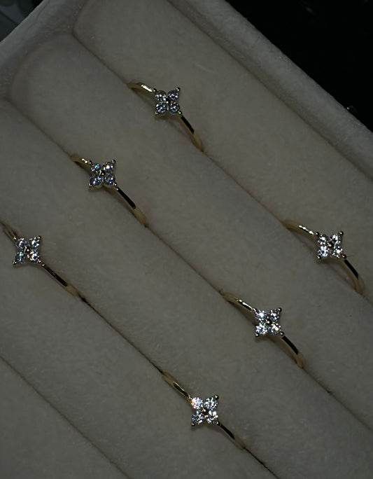Dainty Gold Flower Ring